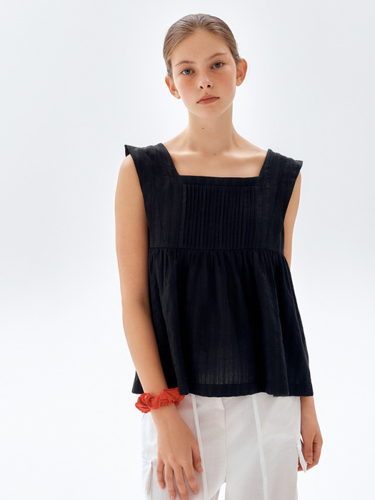 Square neck Sleeveless Top