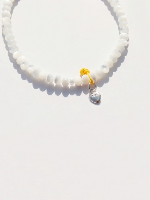 Combi daisy charm mother of pearl beads Bracelet 자개 비즈 골드 실버925 참 데이지 팔찌