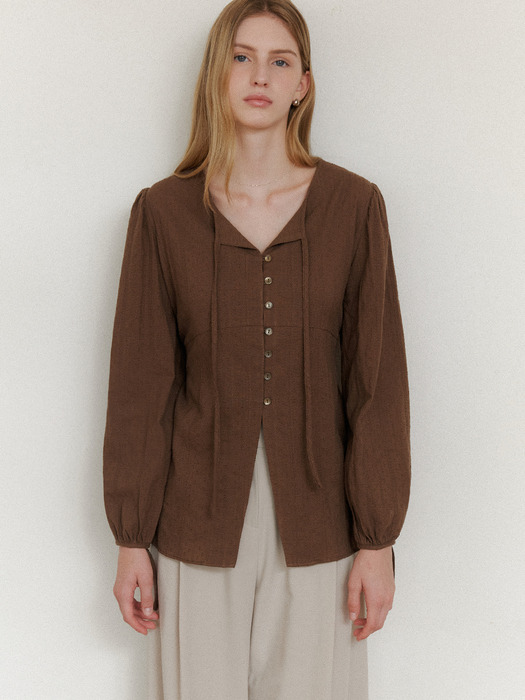 comos 1215 cotton structure button point blouse (brown)