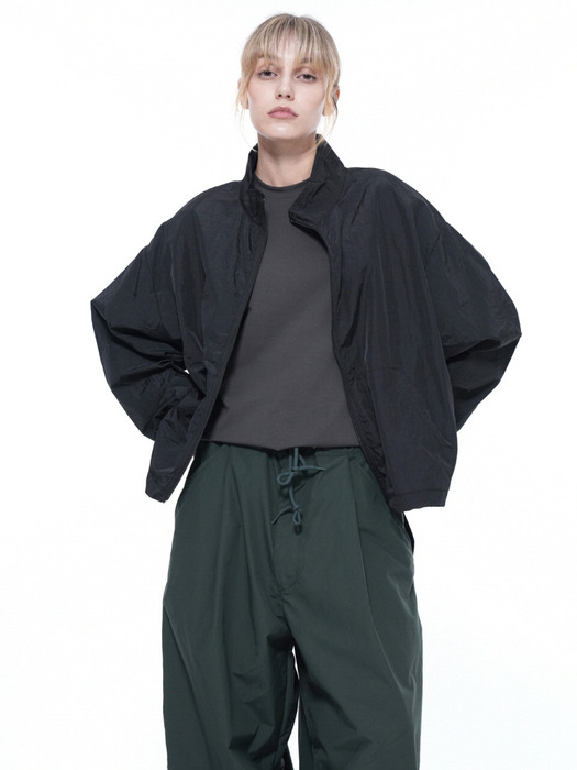 Searsucker Crop Windbreaker Jumper - Black