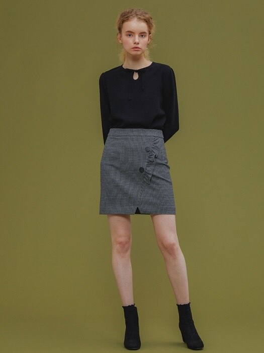 black check short skirt