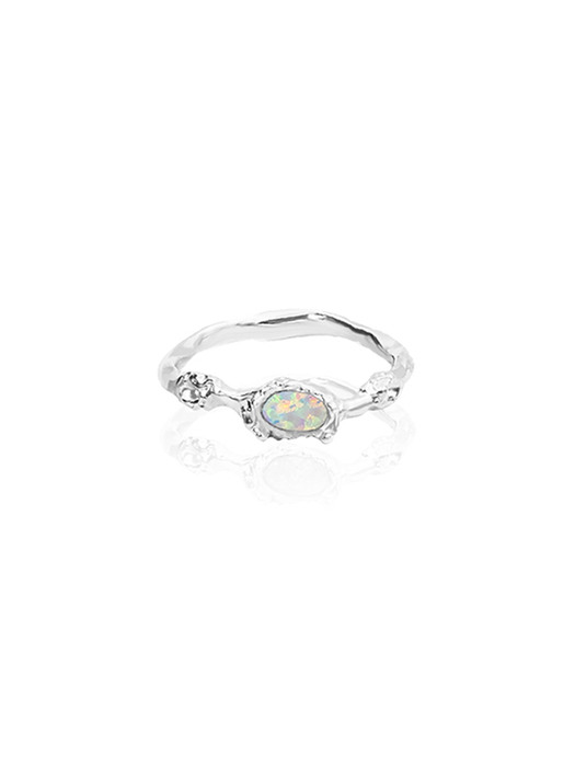 Classic opal silver ring