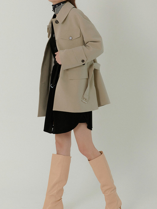 MELBA Half Length Belted Trench Coat_DUST OLIVE 