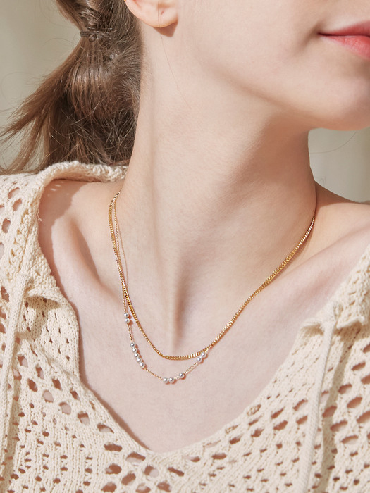 MOVE PEARL LAYERED NECKLACE