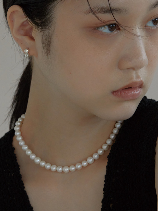 Pearl From the Ocean Necklace