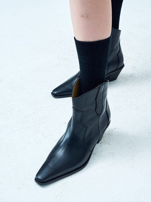 Enty western ankle boots(Black)
