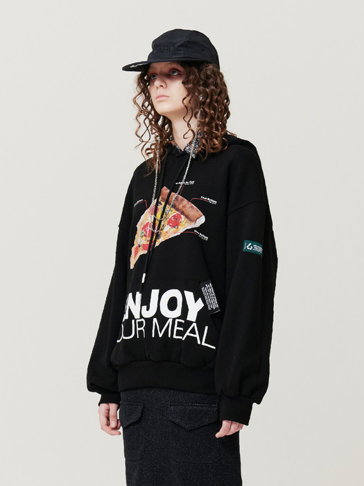 ENJOY YOUR MEAL CAMPAIGN HOODIE_PIZZA_BLACK