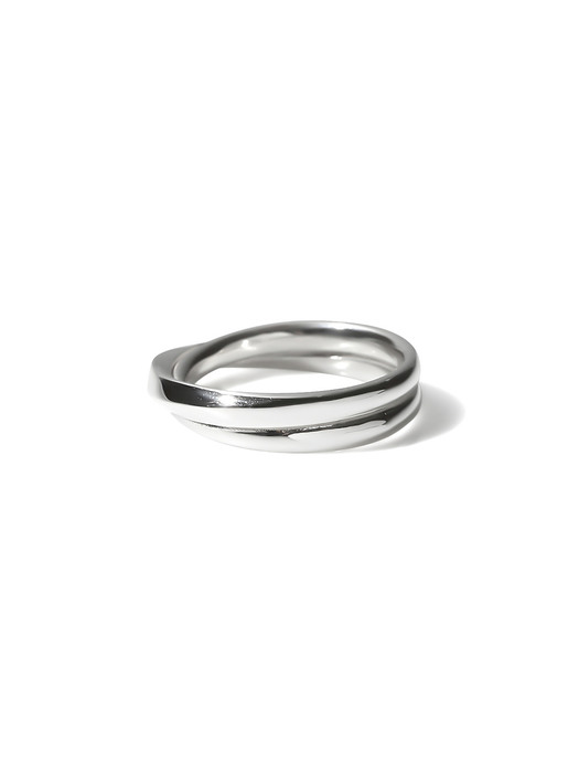 OVAL SQUARE TWIST RING