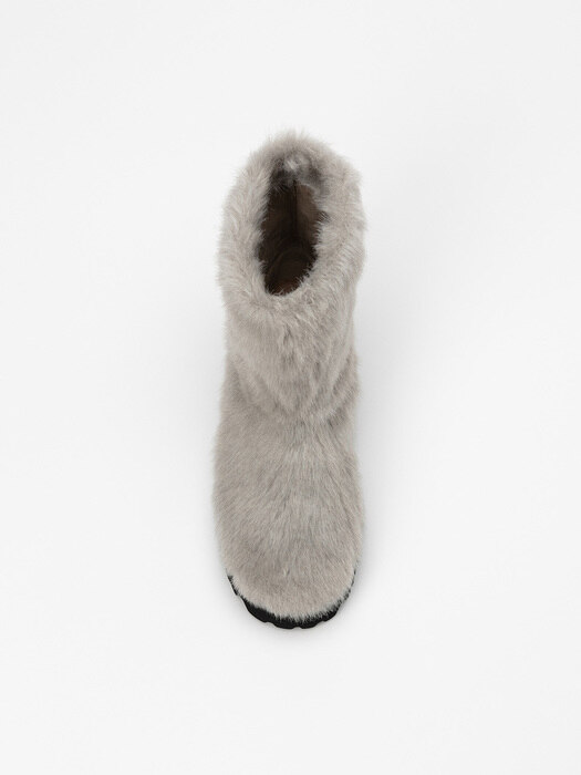 Bamba Faux-fur Boots in Gray