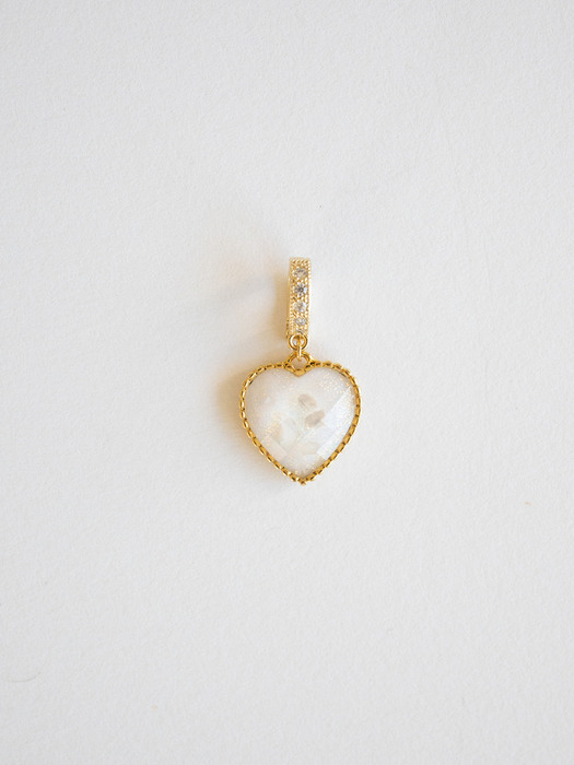 Pearly heart pendant (White)