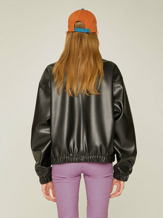 FAUX LEATHER BETTY NECK JACKET (BLACK)