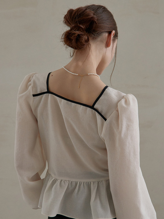 j959 square neck frill blouse (ivory)