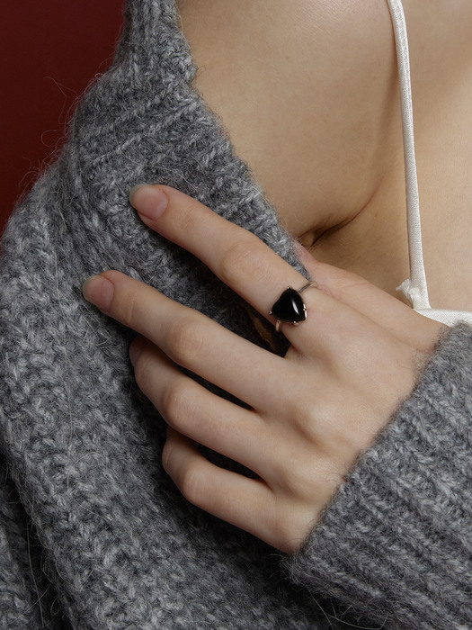 Petite Heart Ring_Black