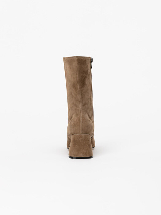 Gigue Boots in Golden Khaki Suede
