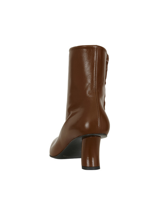 RO1-SH030 / Pointed Curvy Boots