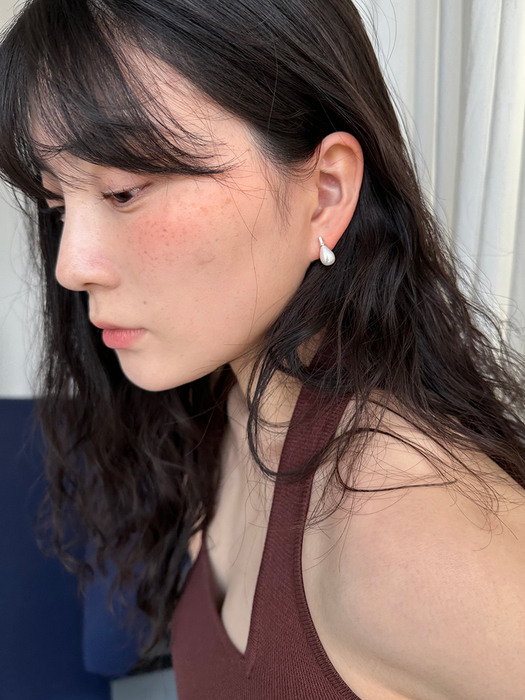 [silver925] pearl tear earring - white