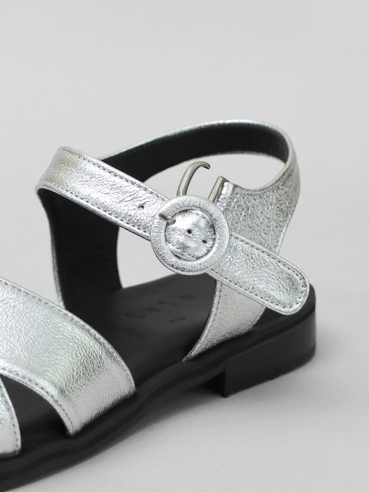 Shiny Leather Crossover Sandals . Silver