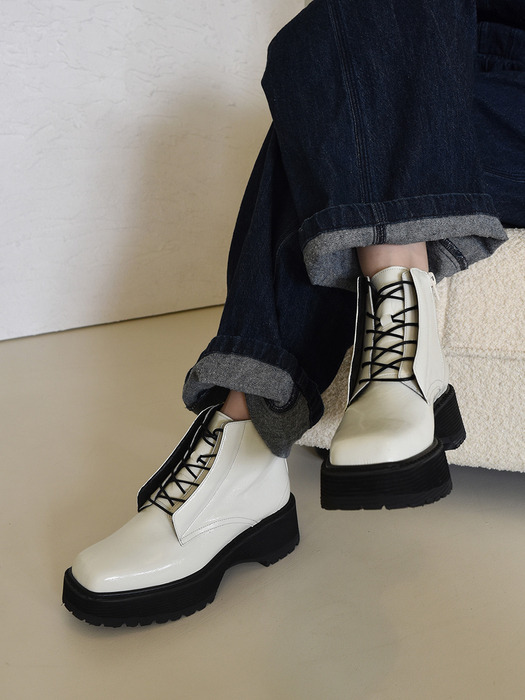 Wrinkle Square Line Platform Ankle Boots - White