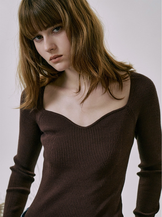 Tenno Heart neck Knit_BROWN