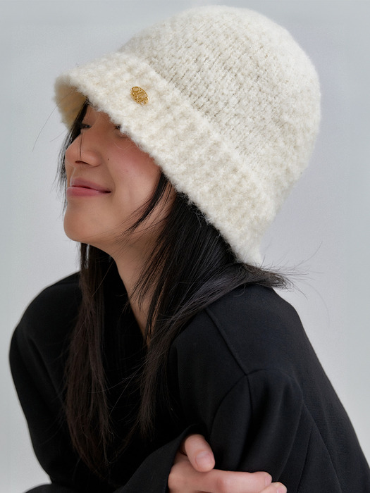 [단독] boucle floppy bear hat