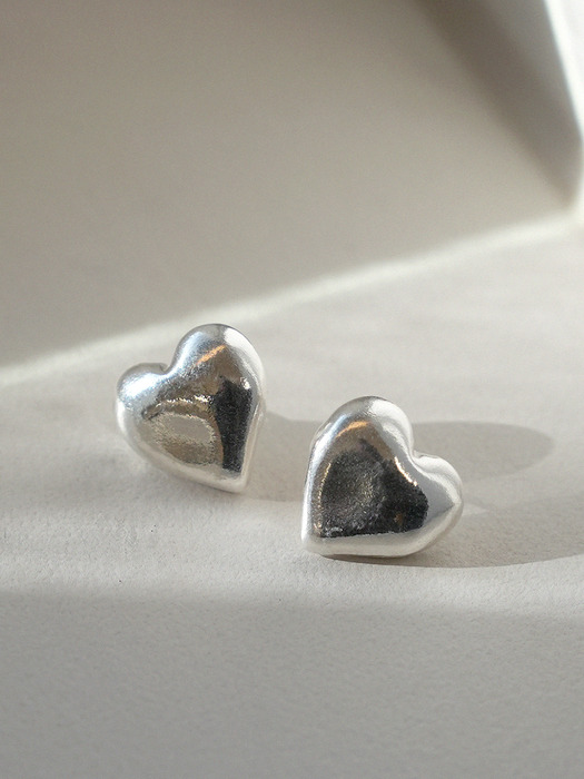[SILVER 925] HOLIDAY HEART EARRING 02