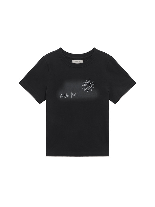 SUN EMBROIDERY GRAPHIC TOP IN CHARCOAL