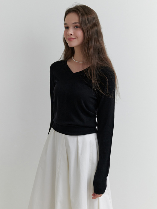 Fond v-neck knit (black)