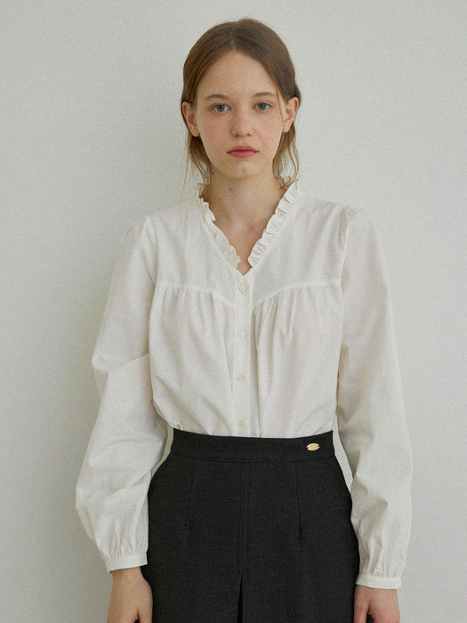 Lieben frill blouse (Ivory)