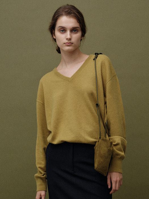 Puno v-neck pullover (Olive)