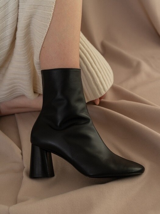 SOFT ANKLE BOOTS C8F13BK