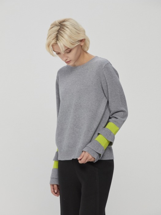 Ruffle Bicolor Sleeve Knit Pullover Grey