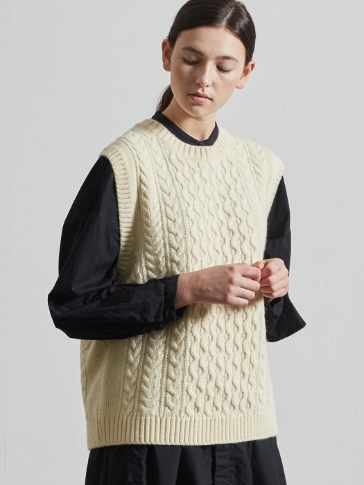 Cable Wool Vest (CREAM)