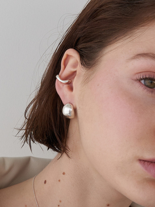 Flection & Connection - 17E - Ear Cuff