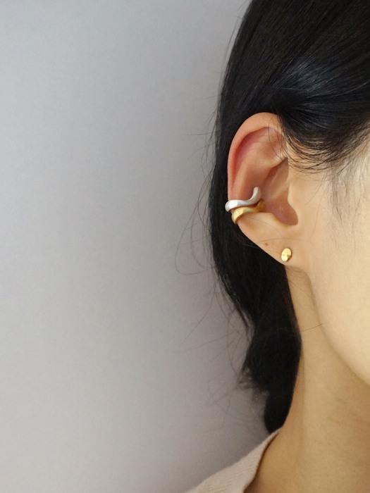 Flection & Connection - 17E - Ear Cuff