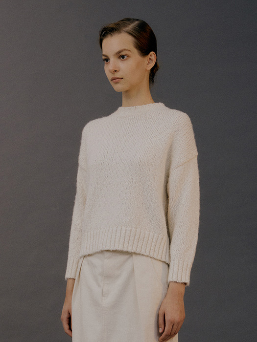Knobbly yarn sweater (Cream)