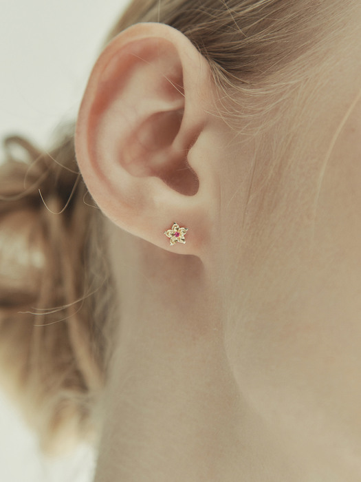[단독] 14k gold Rubi gold flower earrings (14k 골드) b04