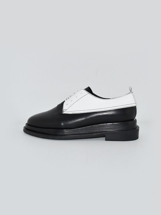 Two-Tone Classic Oxford Shoes