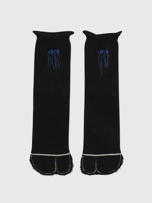 Needle taby socks Noir
