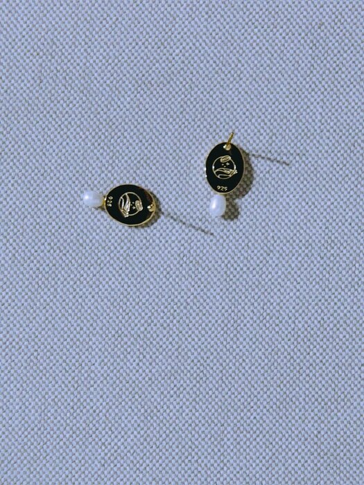 the night sky earring (14k gold plated pearl ver.)