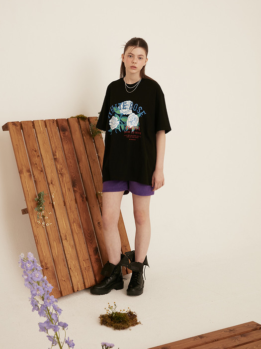 WHITE ROSE OVER FIT T-SHIRT BLACK