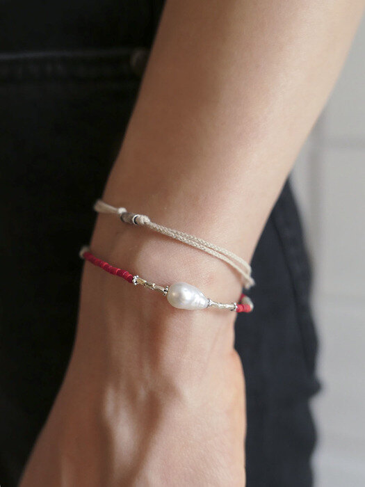 baroque pearl bracelet (red)
