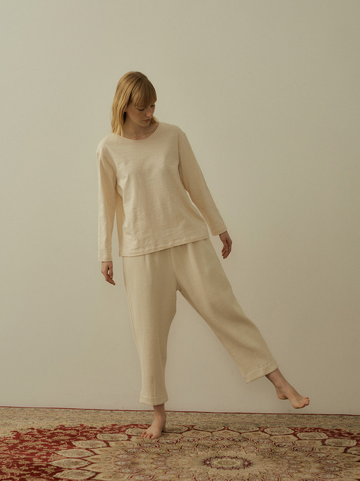 (w) Readymade Cropped Trouser in Waffle Jersey Almond