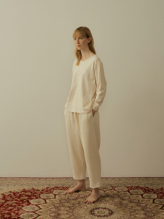 (w) Readymade Cropped Trouser in Waffle Jersey Almond