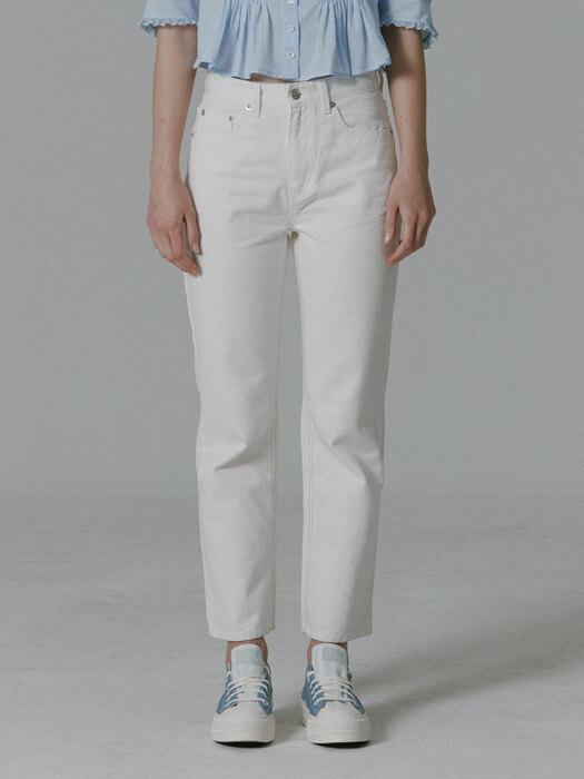 Slim Straight Fit Denim Pants_Ivory