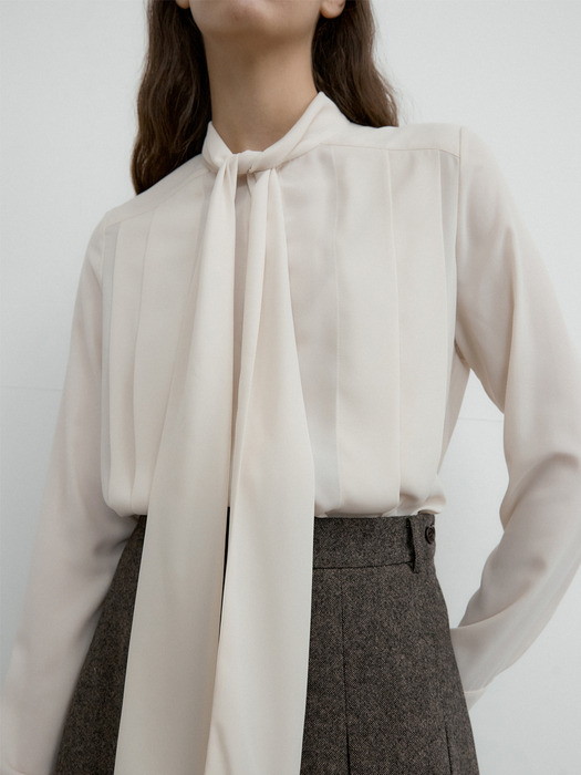 RIBBON TIE PINTUCK BLOUSE_3COLOR