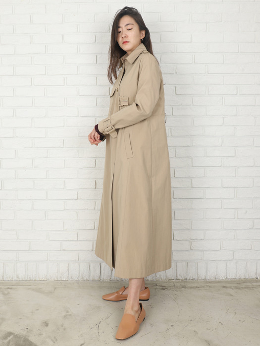 Pleats Back Slit Trench Coat_Beige