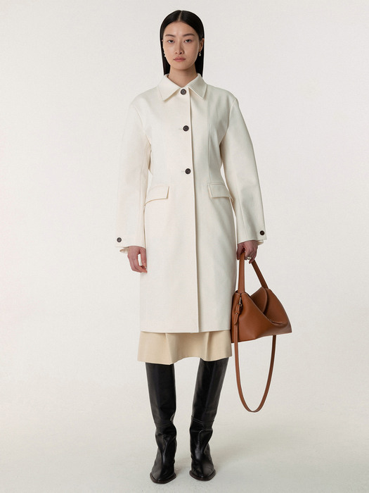 SS23 Hourglass Shape Coat Off-White