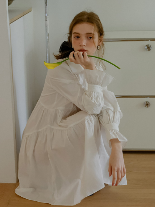 Cest_Irregular pleating white dress