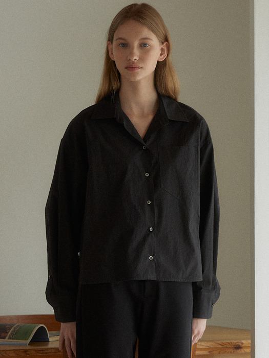 Cropped cotton shirt (black)
