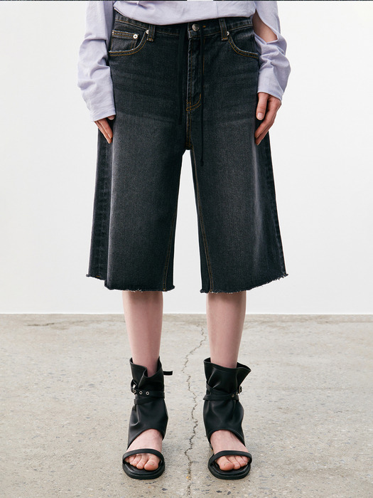 WIDE SHORT DENIM, DEEP GRAY